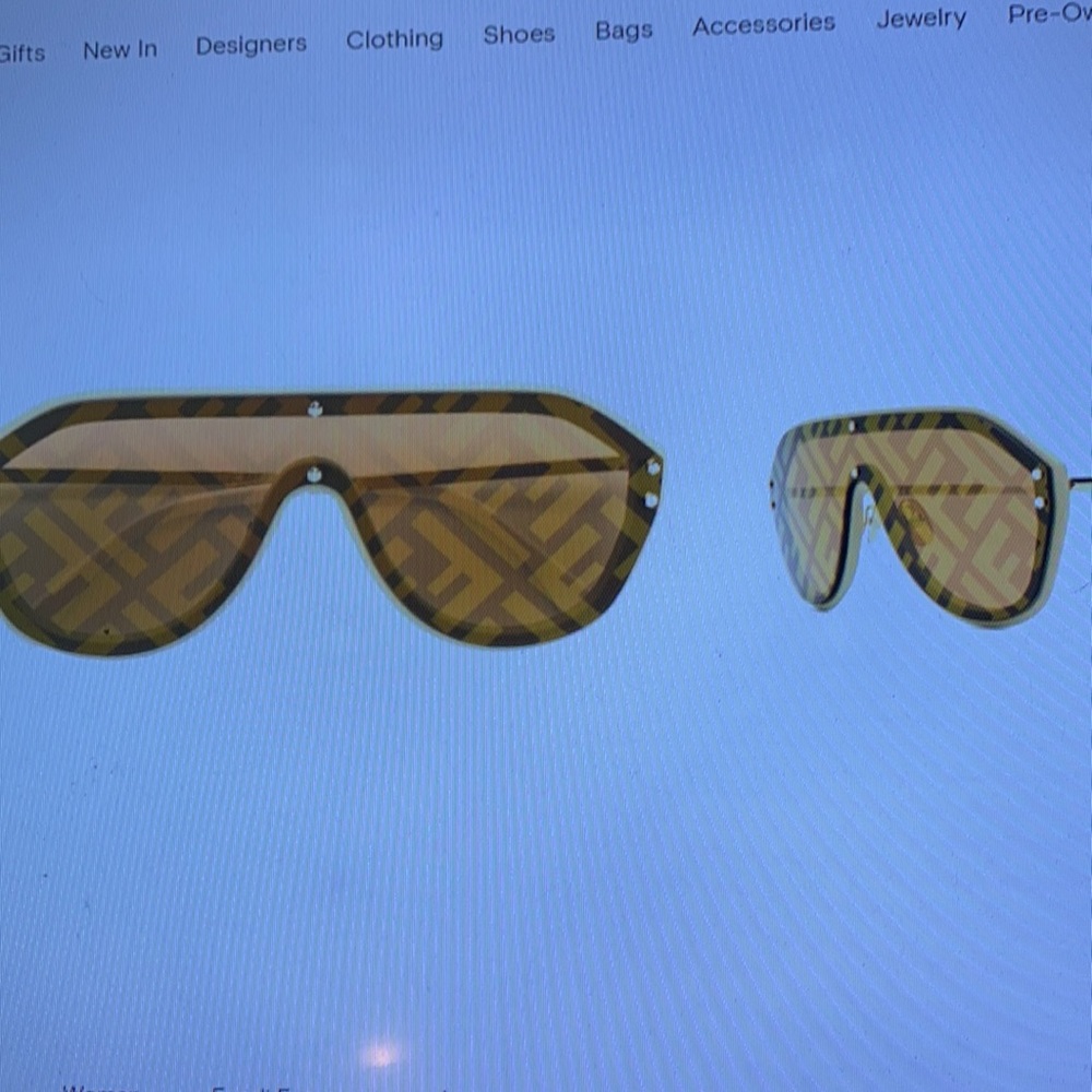 Selling because I love them but would like to sell they were expensive lol. - Picture 5 of 5